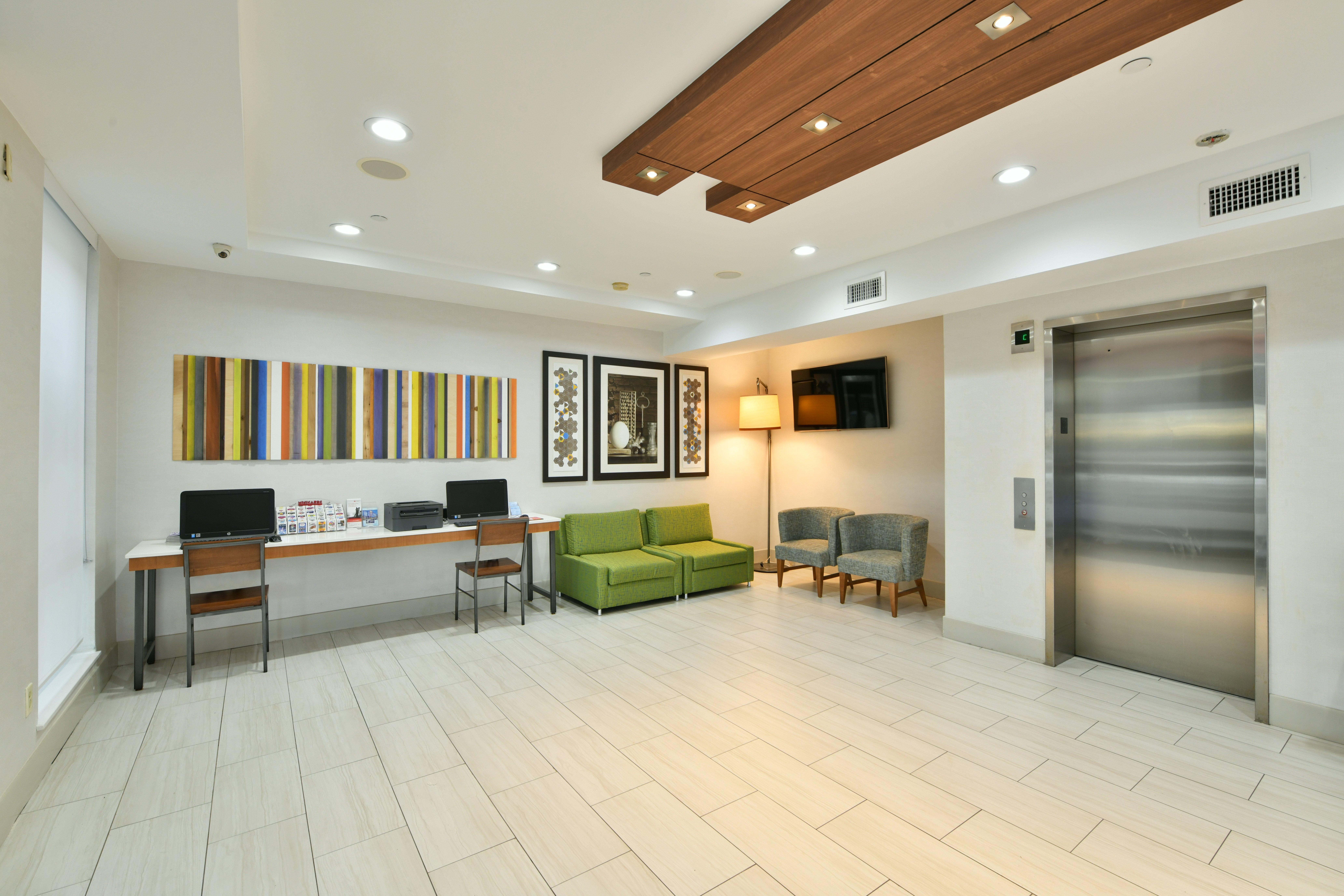 Express Staten Island West, An Ihg 3*