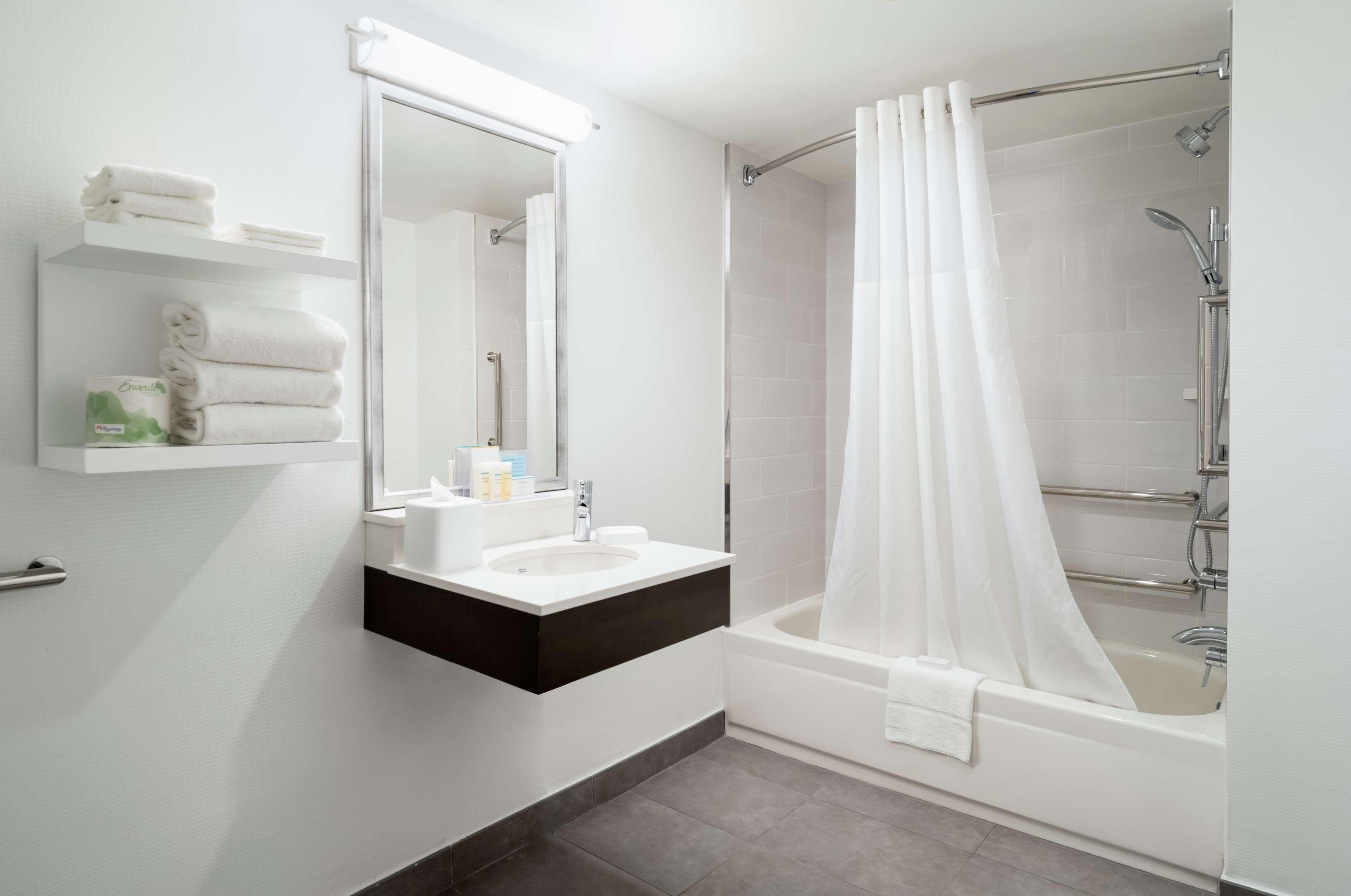 Hampton Manhattan Chelsea Hotel New York