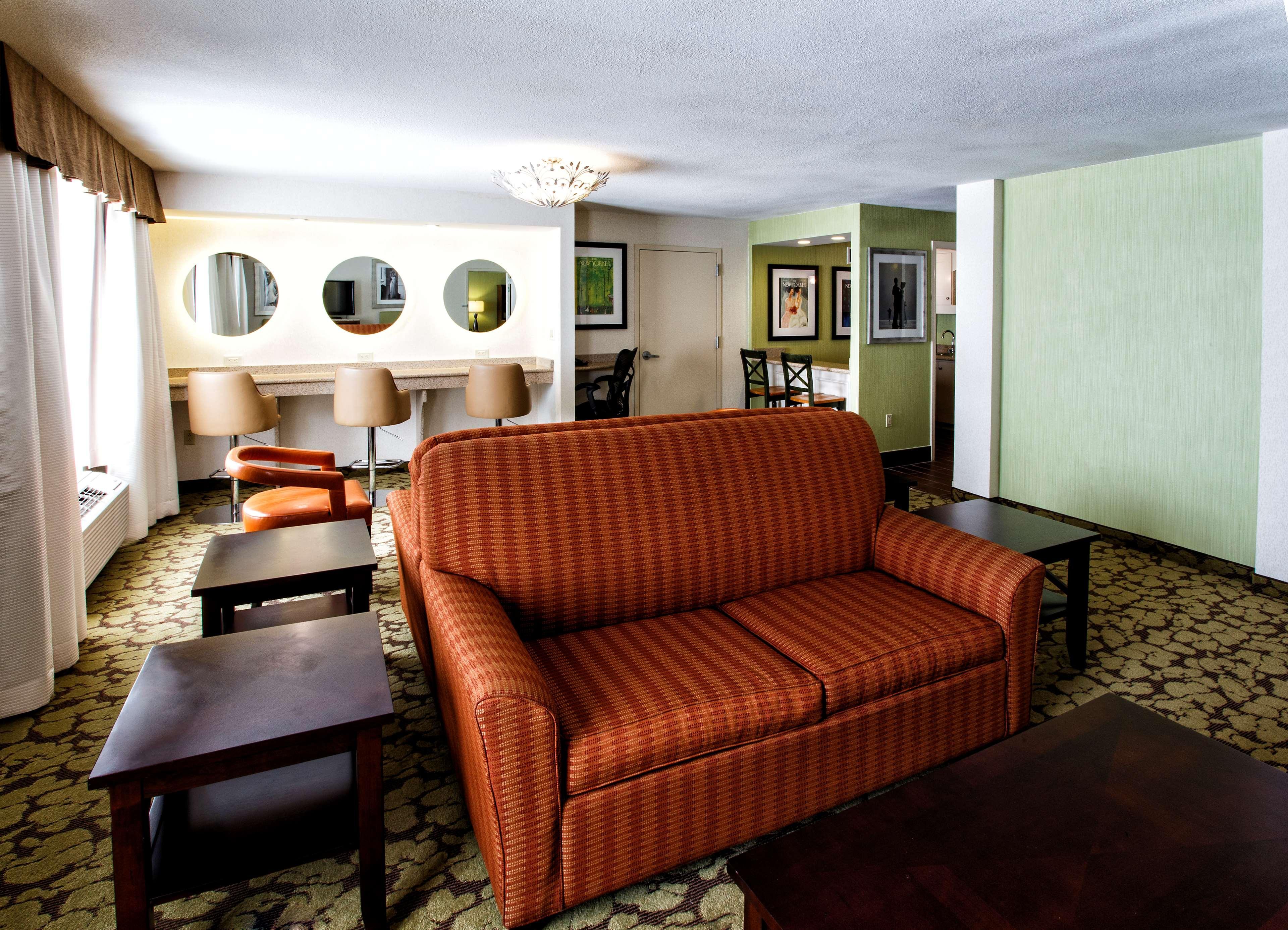 Hilton Garden New York/staten Island Hotel