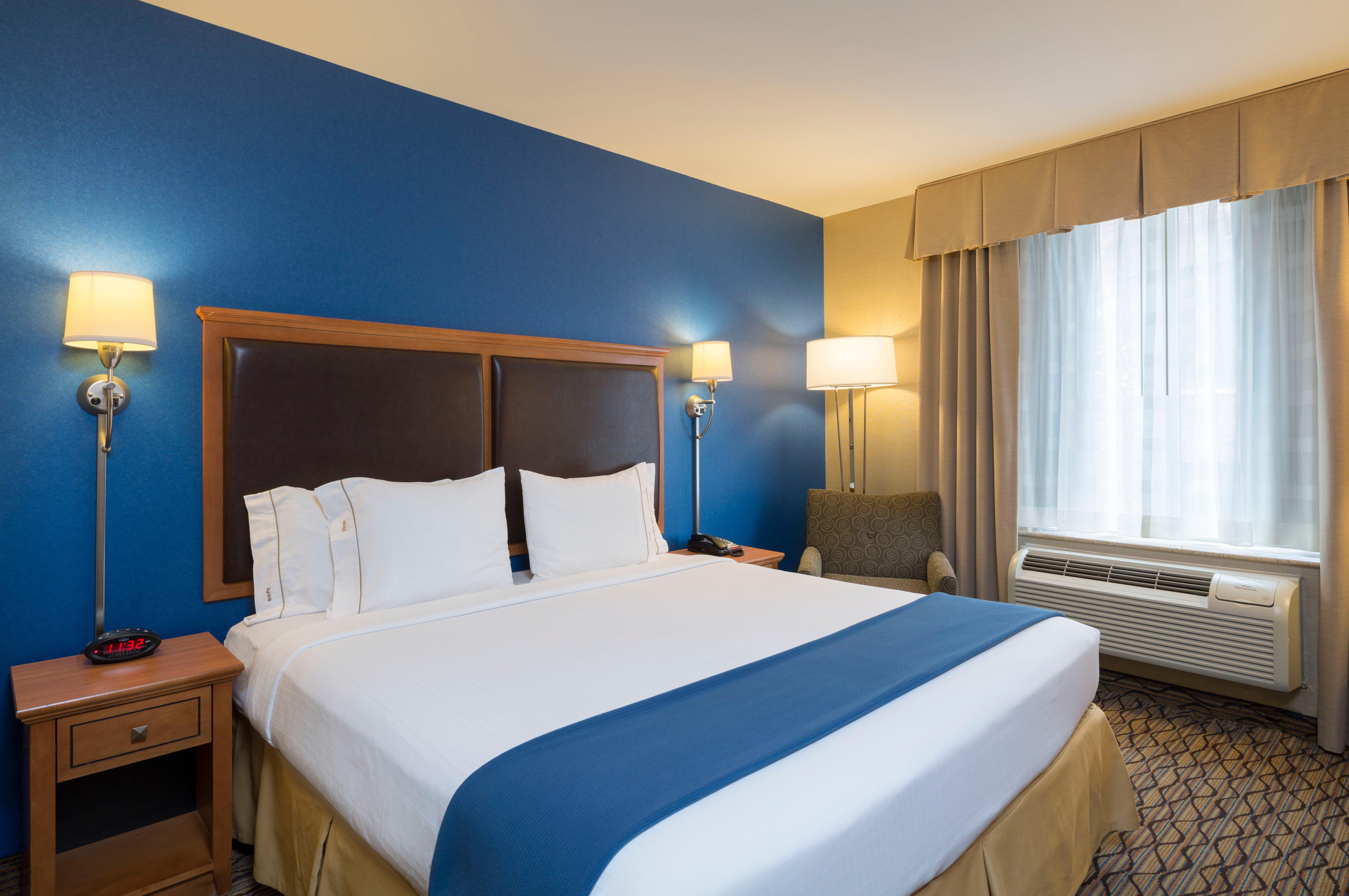 Express Chelsea By Ihg Hotel