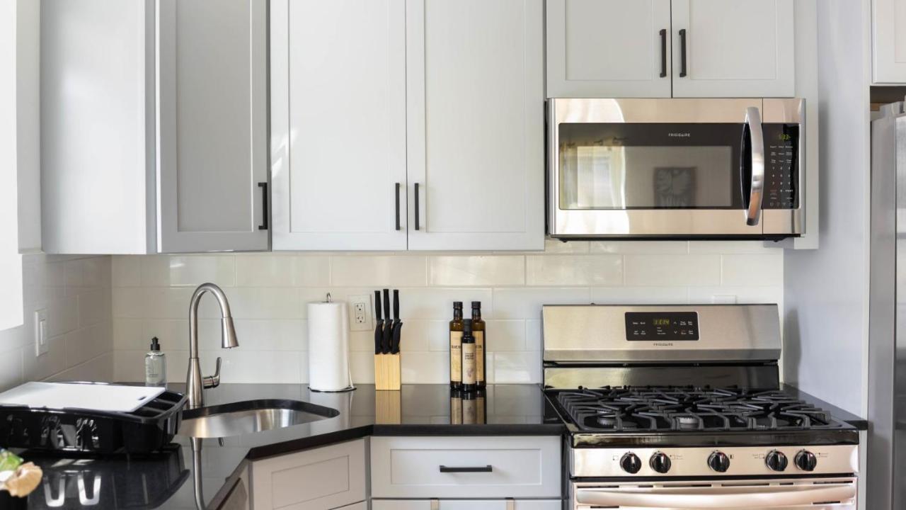 Lovely 3-br In Queens, Near Rockaway *