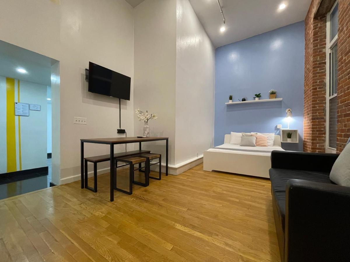 And The City, Empire State Building Apartment *
