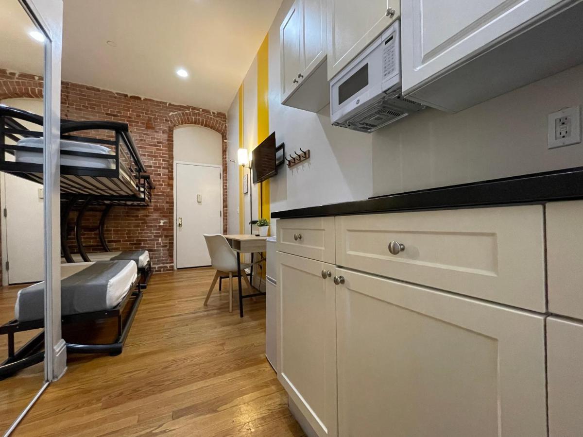 And The City, Empire State Building Apartment New York