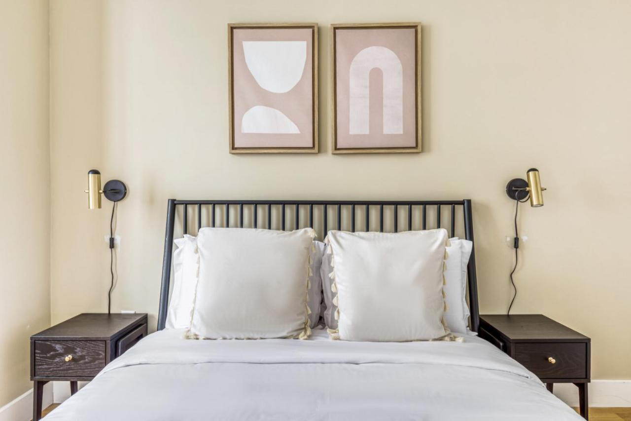 Apartment St 1br W Speakeasy Gym Rooftop Nyc-11