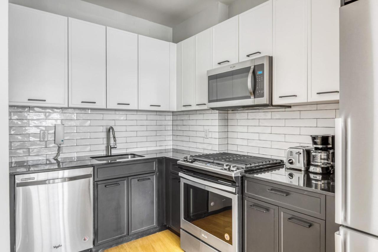 Apartment St 1br W Speakeasy Gym Rooftop Nyc-11