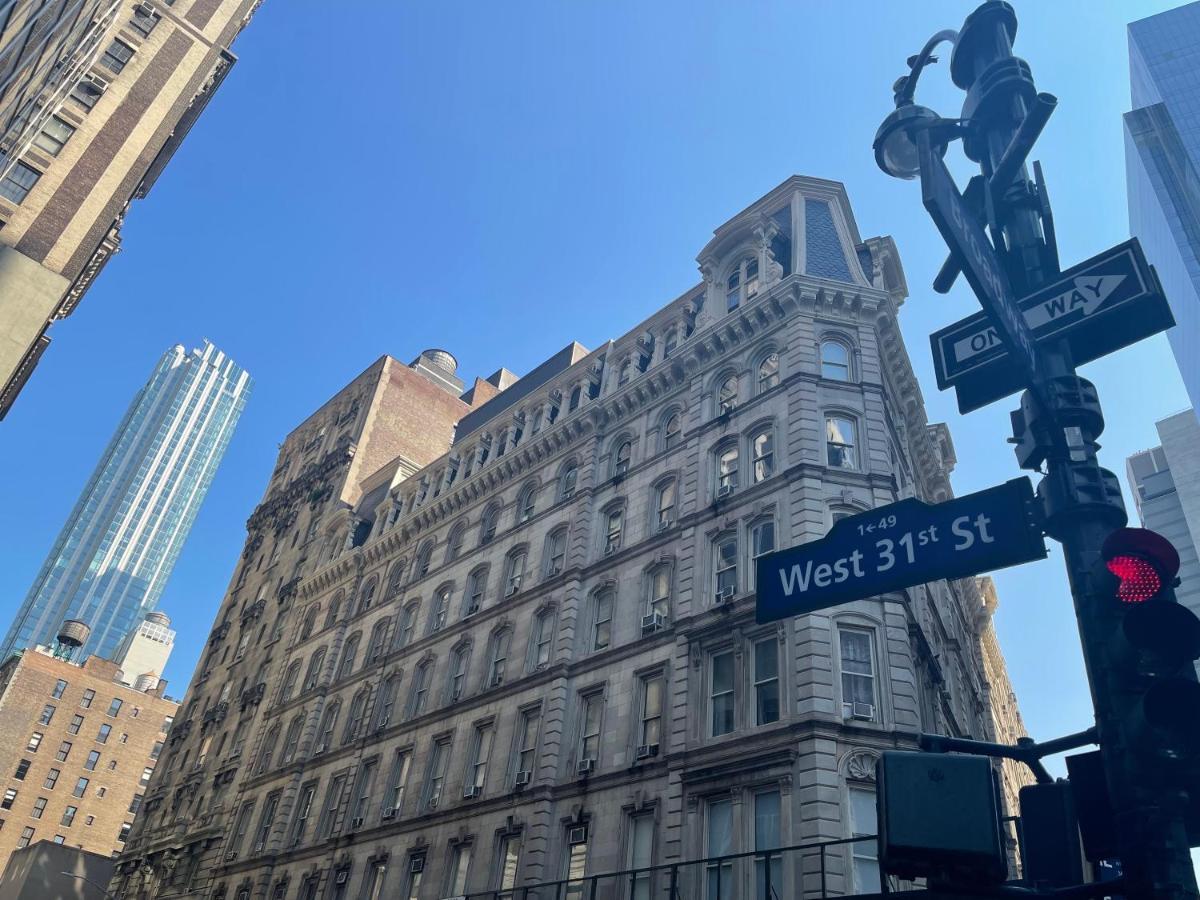 And The City, Empire State Building Apartment New York