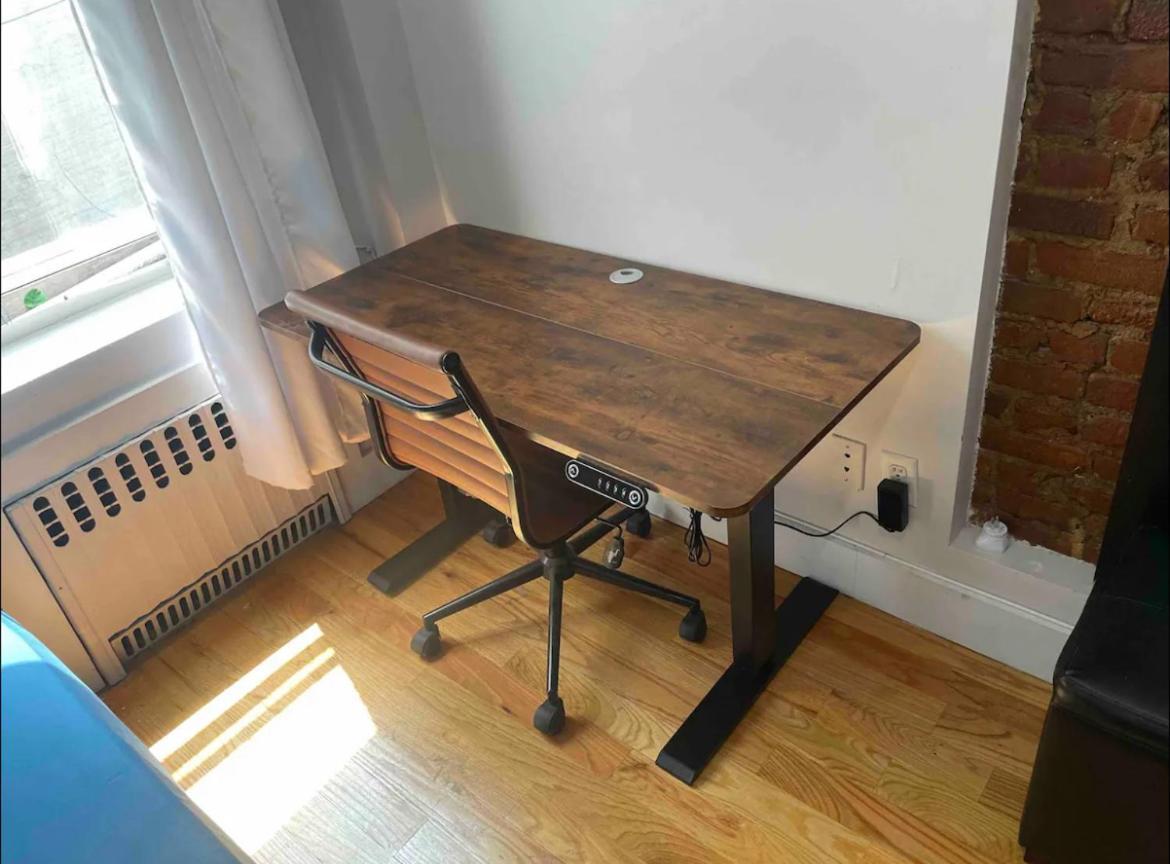 Gem. Williamsburg 2 Bedroom. *