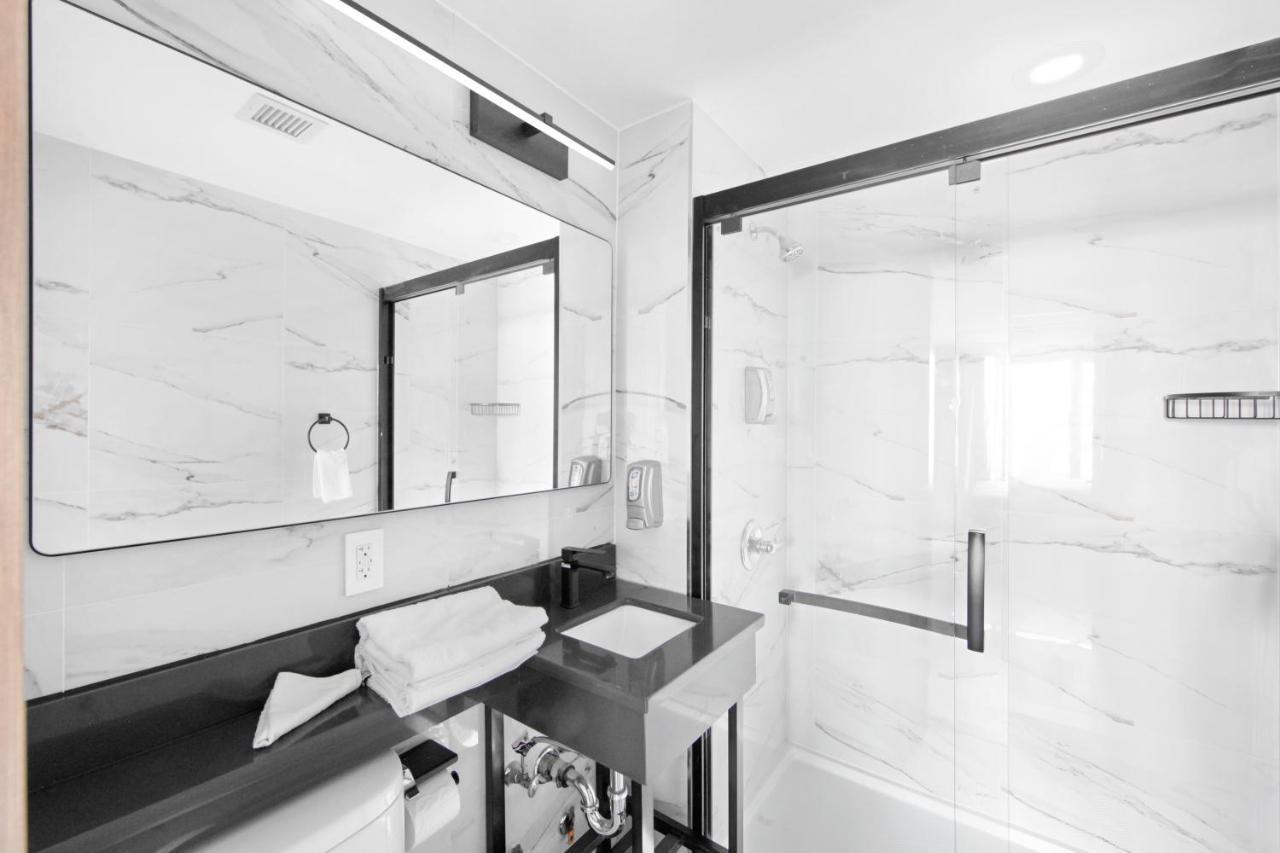 Tremont Bronx Yankee Stadium Hotel 3*