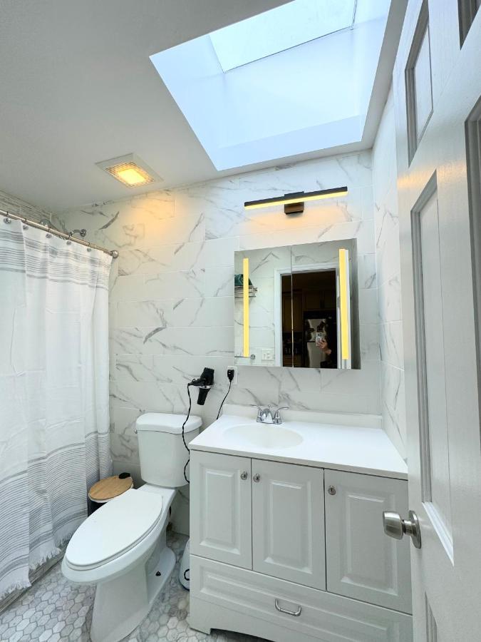 The Waltham Private & Bathroom John F Kennedy Jfk Lga Airport Manhattan Penn Station Bullet-train 15 Min Guest house *