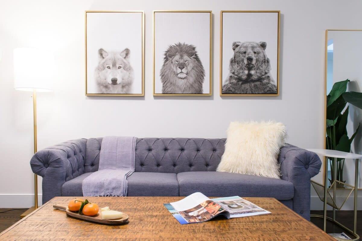 39-3 Newly Renovated 3 Bedroom Prime Midtown Sleeps 6 Apartment *