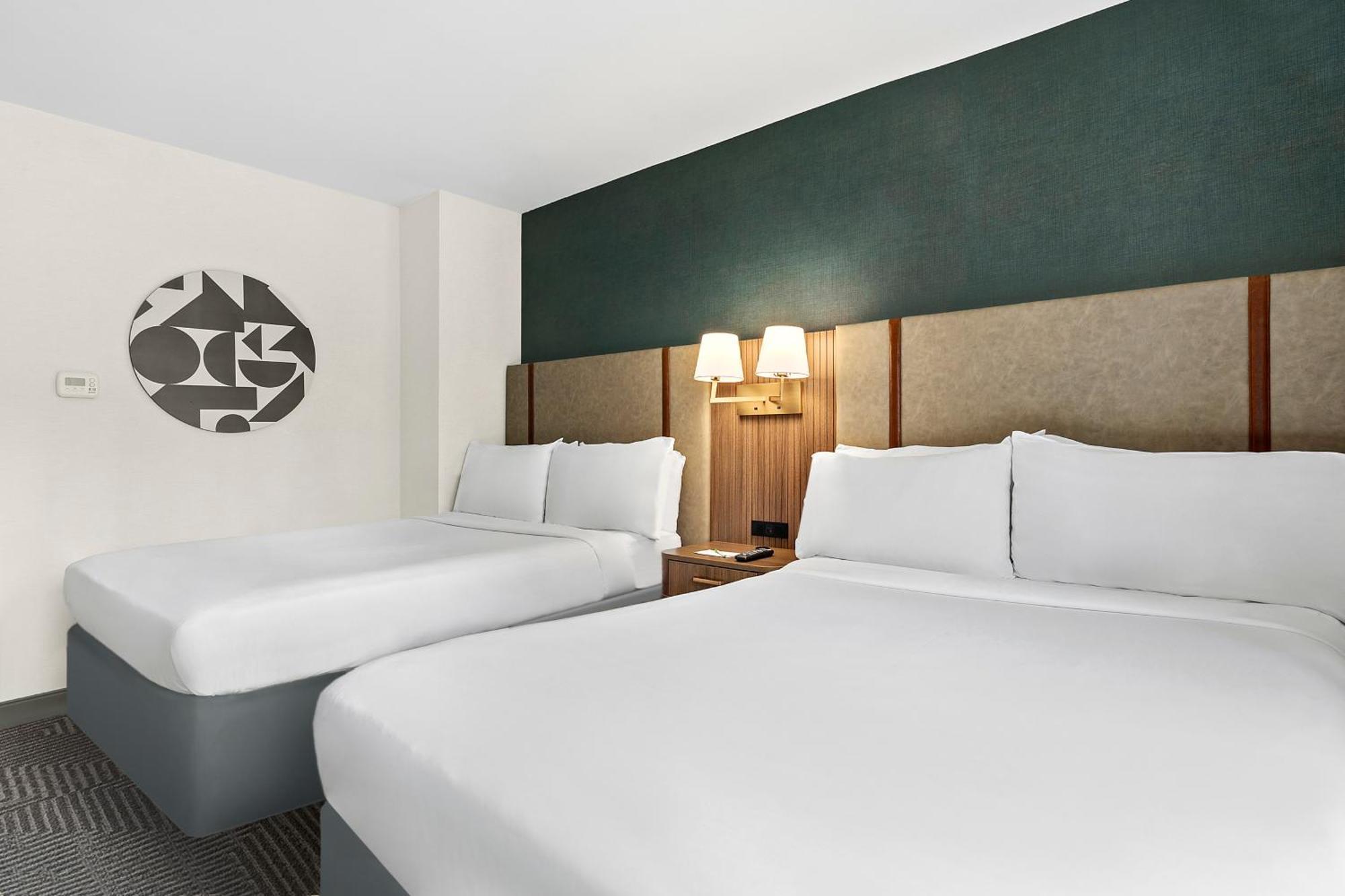 Manhattan 6th Ave - Chelsea By Ihg Hotel 4*