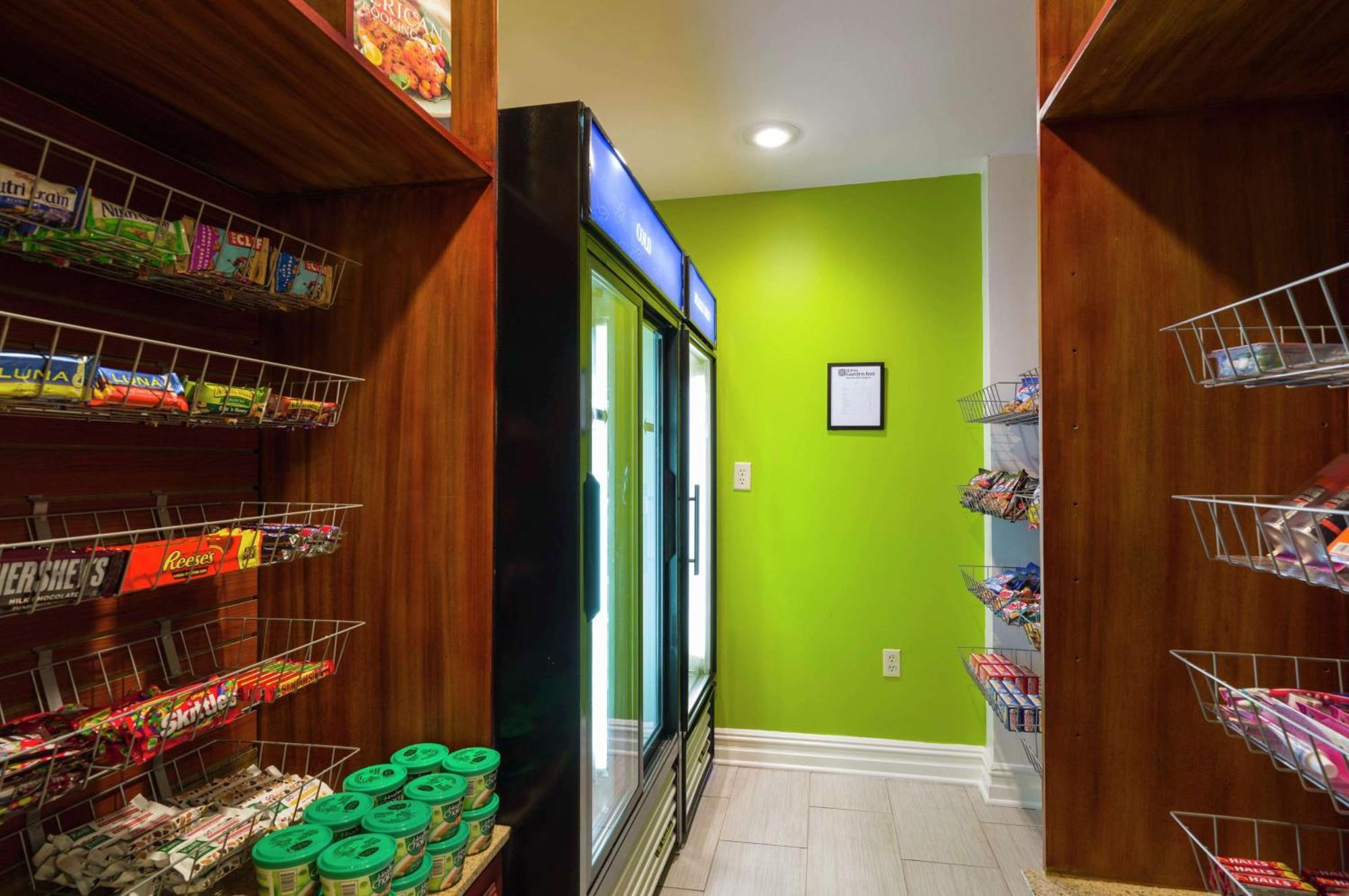 Hilton Garden Queens Jfk - Newly Renovated New York