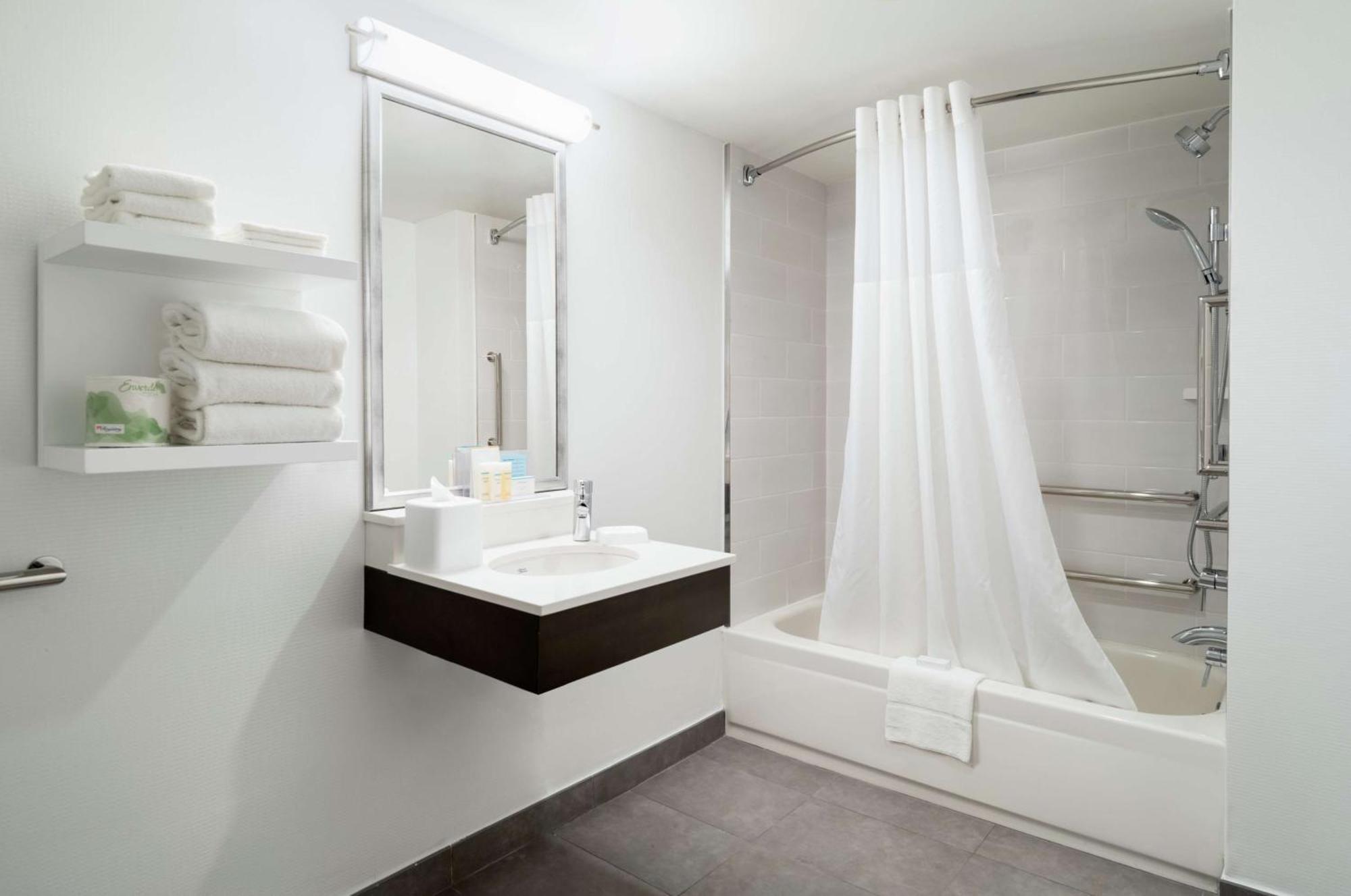 Hampton Manhattan Chelsea Hotel 3*