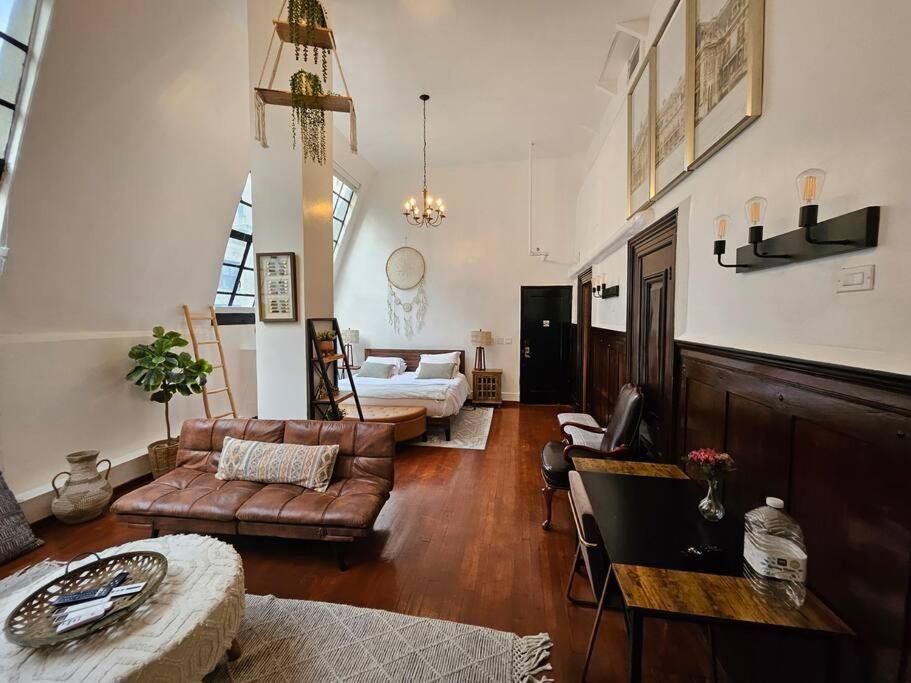 Large Loft Studio At The Mansfield Midtown