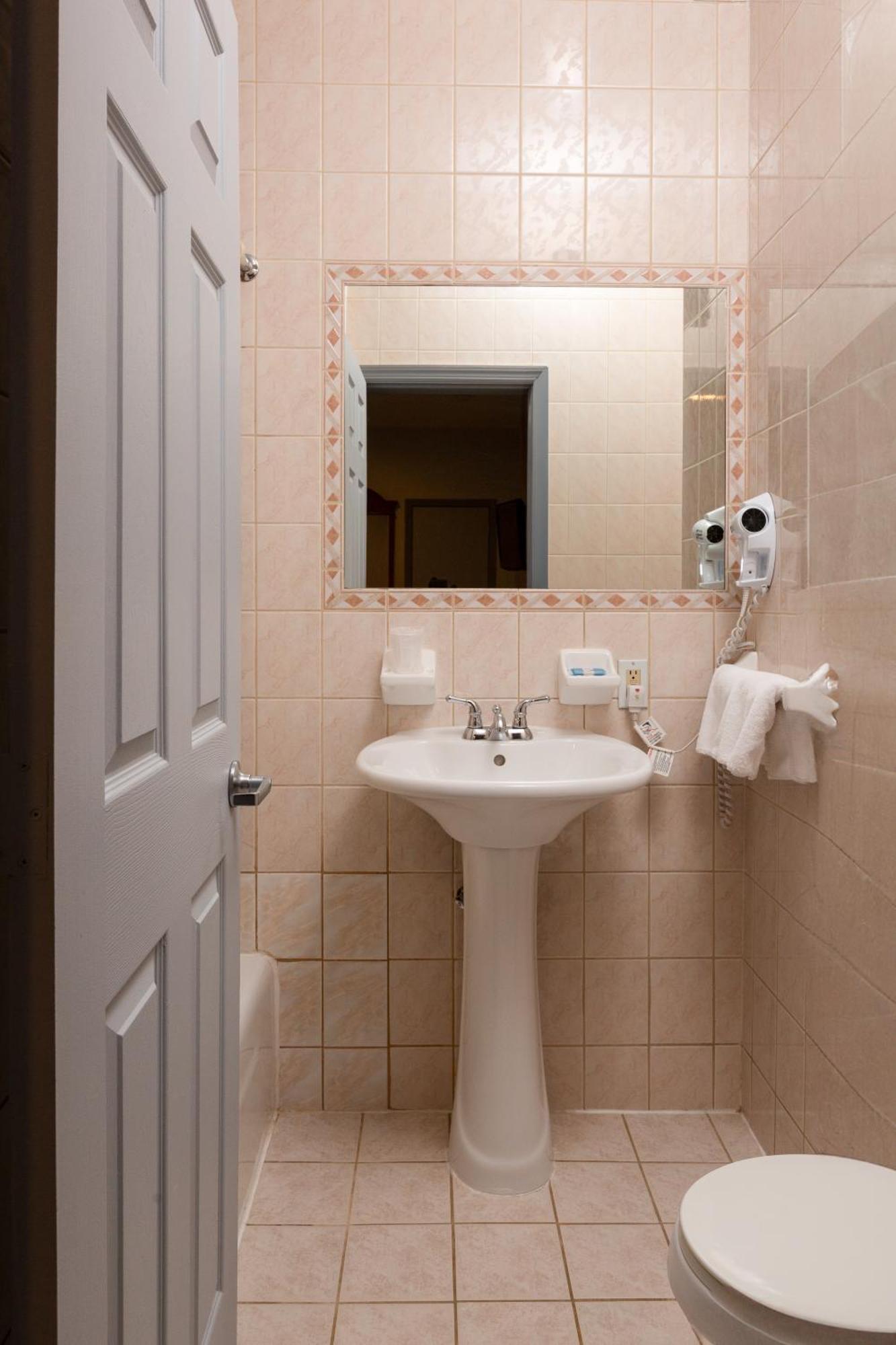 Hotel St. 2*