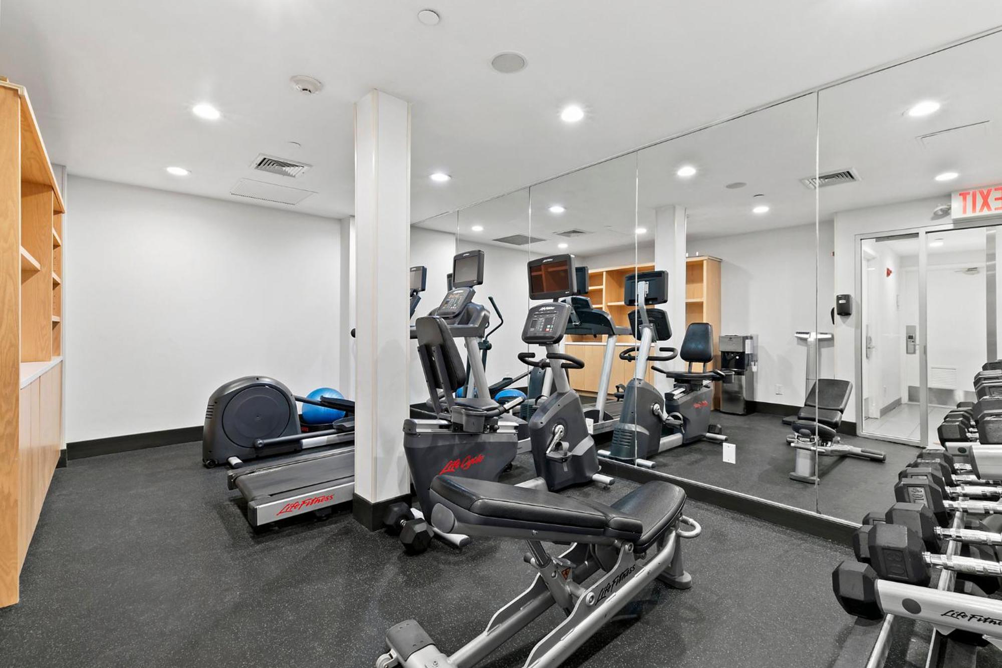 Manhattan 6th Ave - Chelsea By Ihg 4* New York