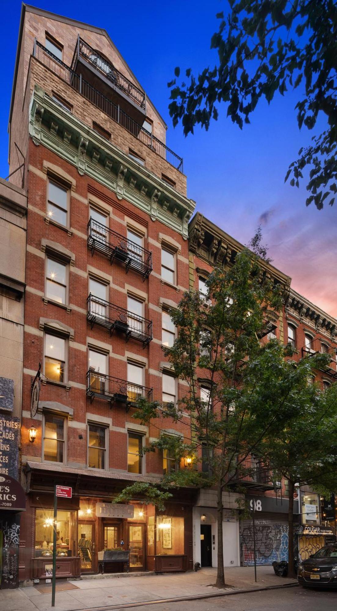 The Historic Blue Moon - Nyc 4*
