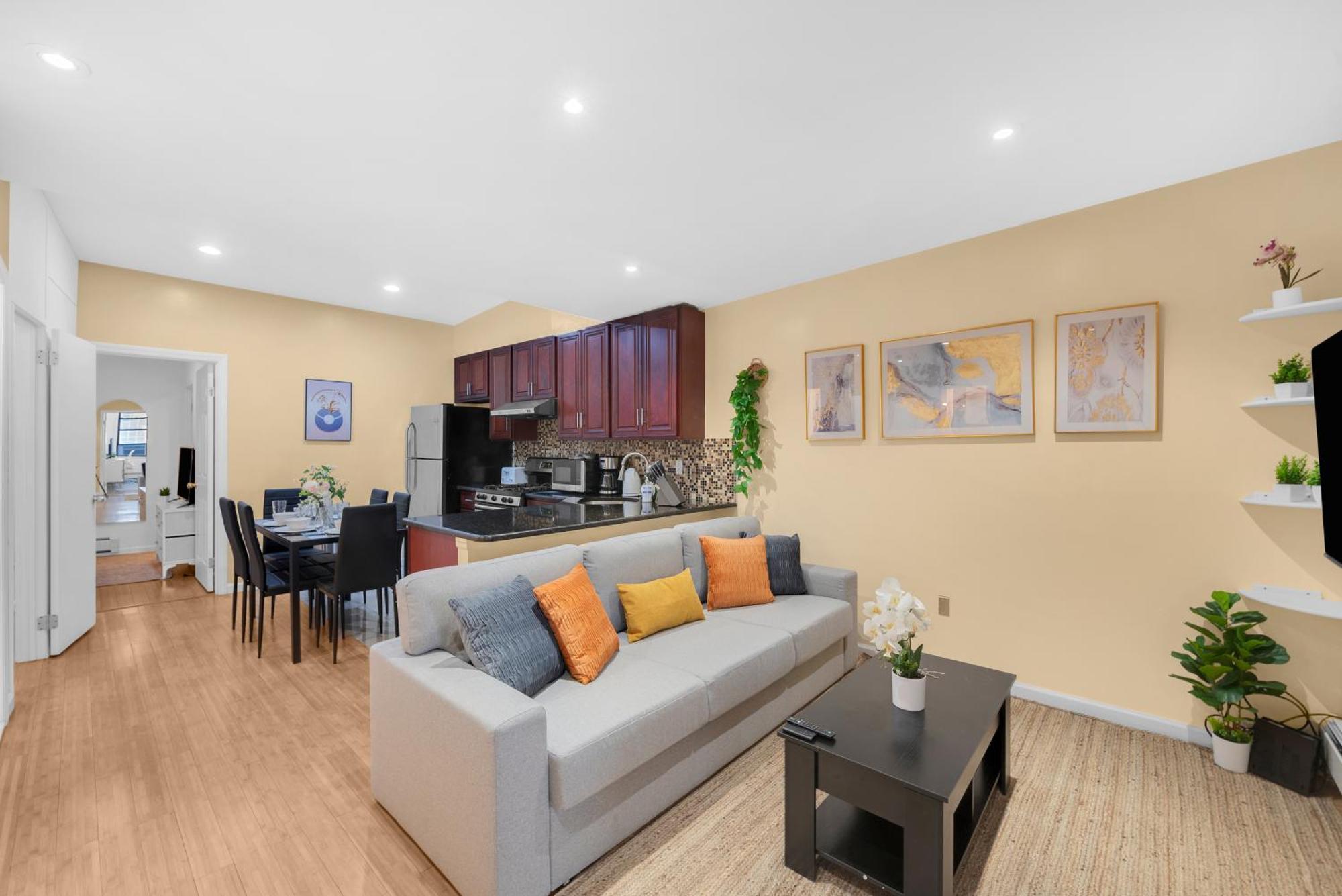 Stylish 2 Bedroom Apartment In Chelsea New York