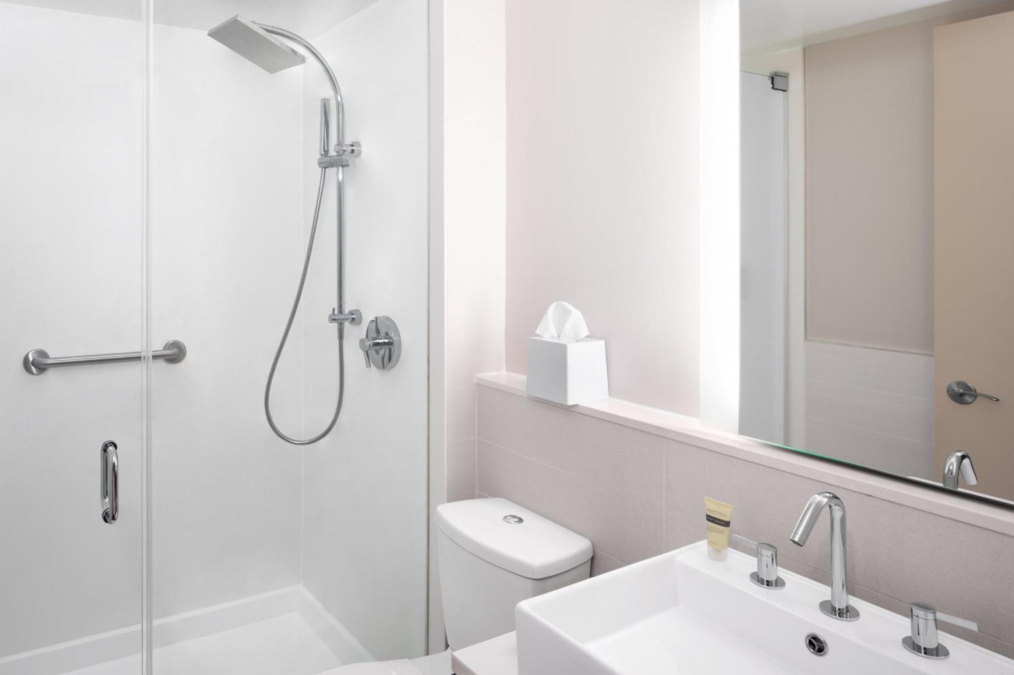 Element Times Square West Hotel 4*