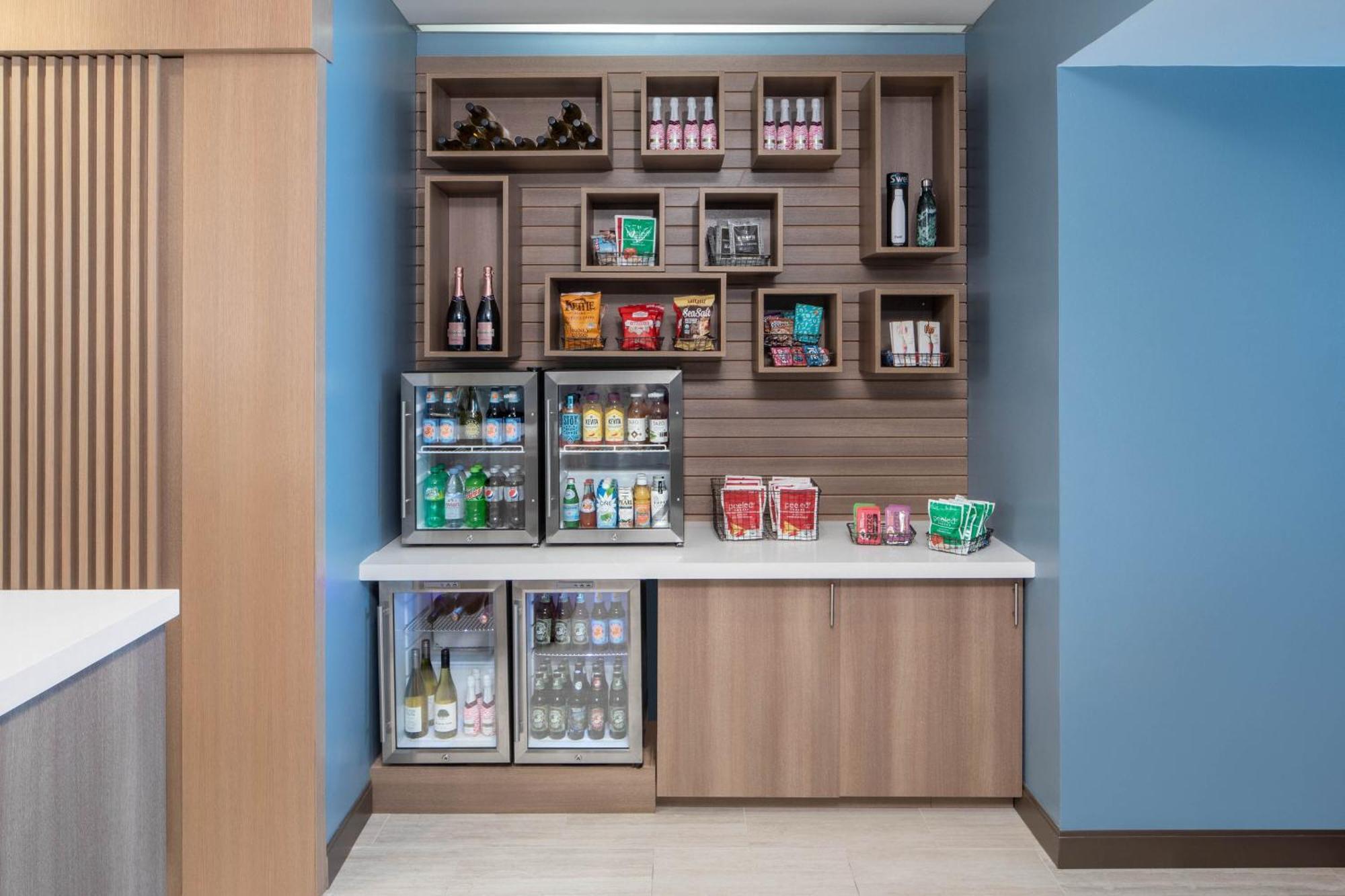 Element Times Square West Hotel 4*