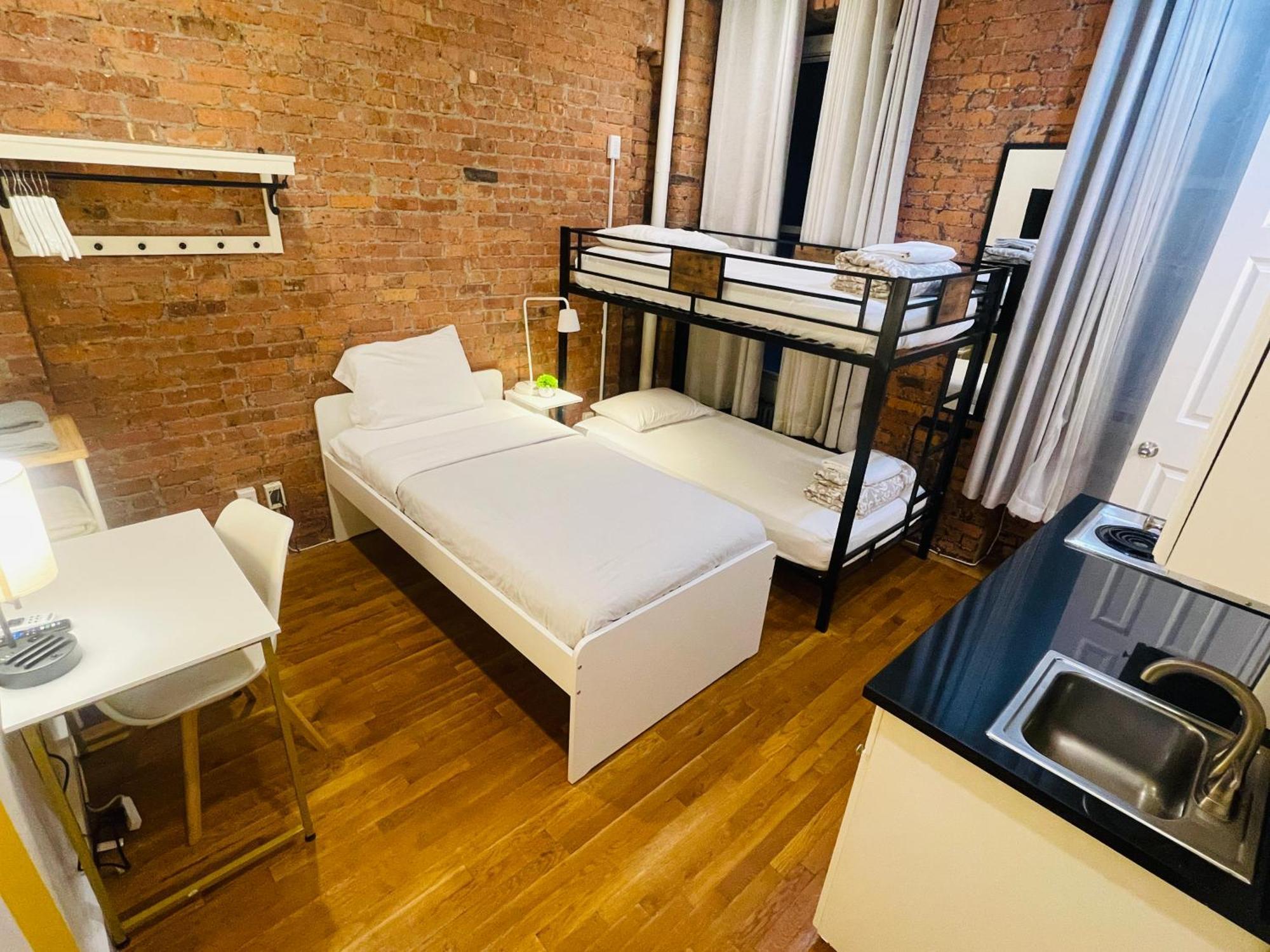 And The City, Empire State Building Apartment New York