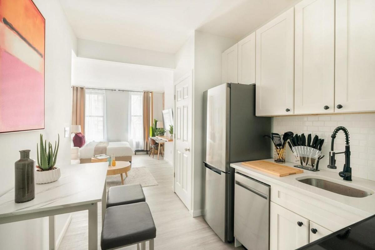 Apartment 240-10 New Modern Ues W&d