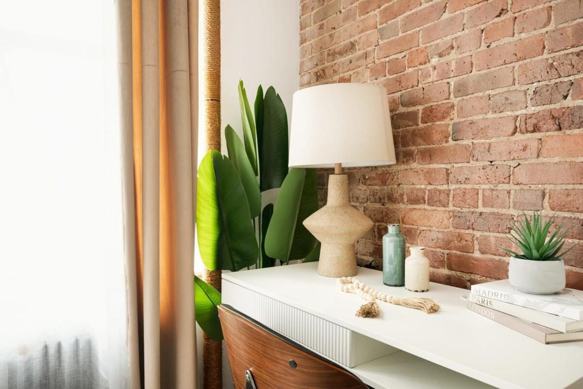 Apartment 240-10 New Modern Ues W&d