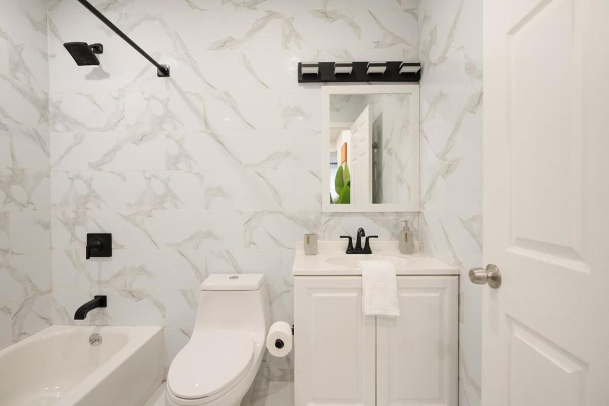 240-10 New Modern Ues W&d Apartment New York