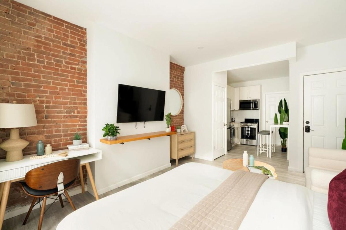 240-10 New Modern Ues W&d Apartment New York