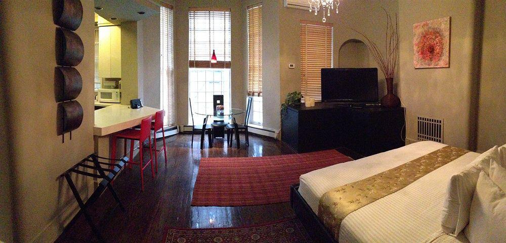Bed & Breakfast Colonial House 3*