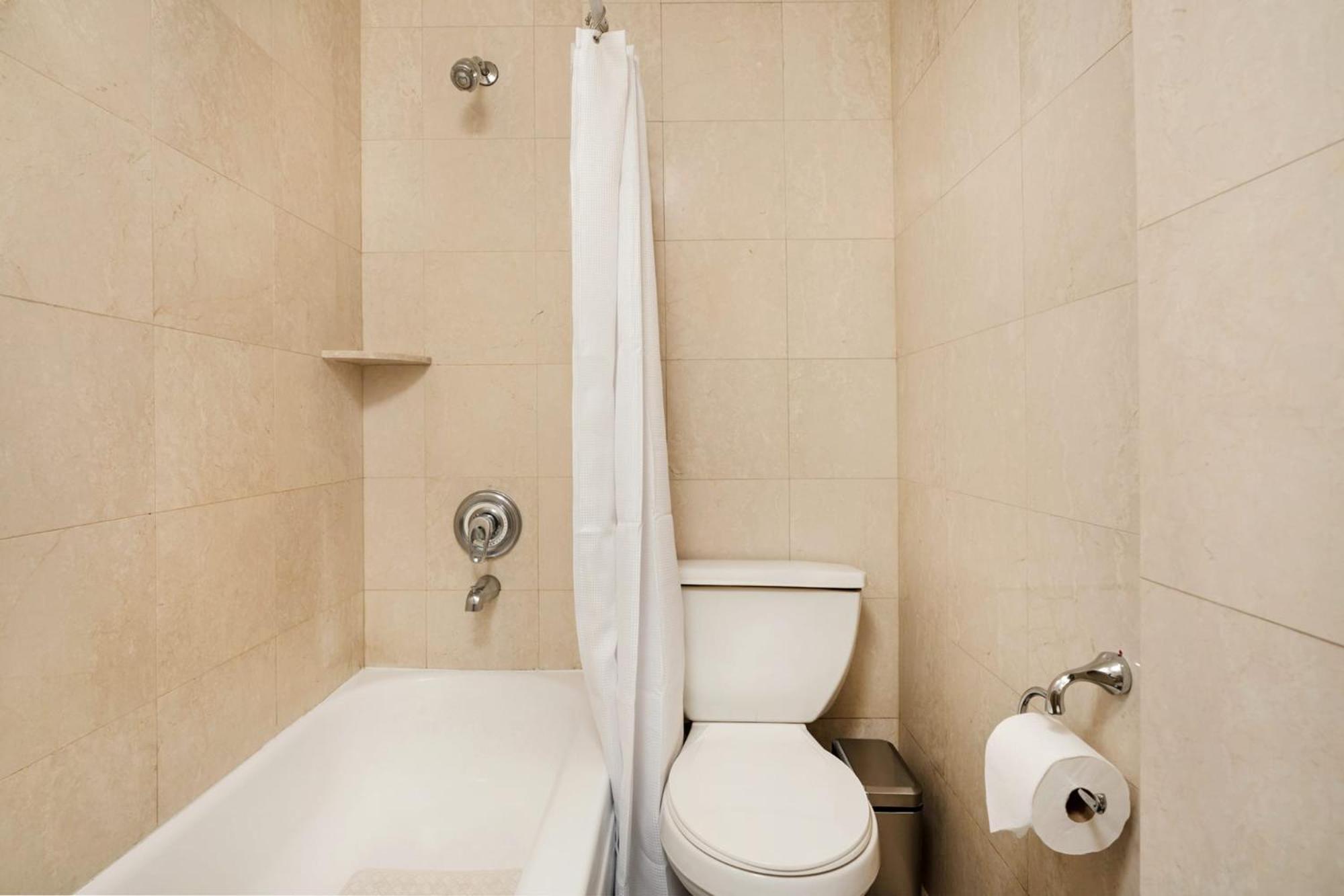 Apartment 73-410 Luxury 24 Dm New Uws Gym Laundry