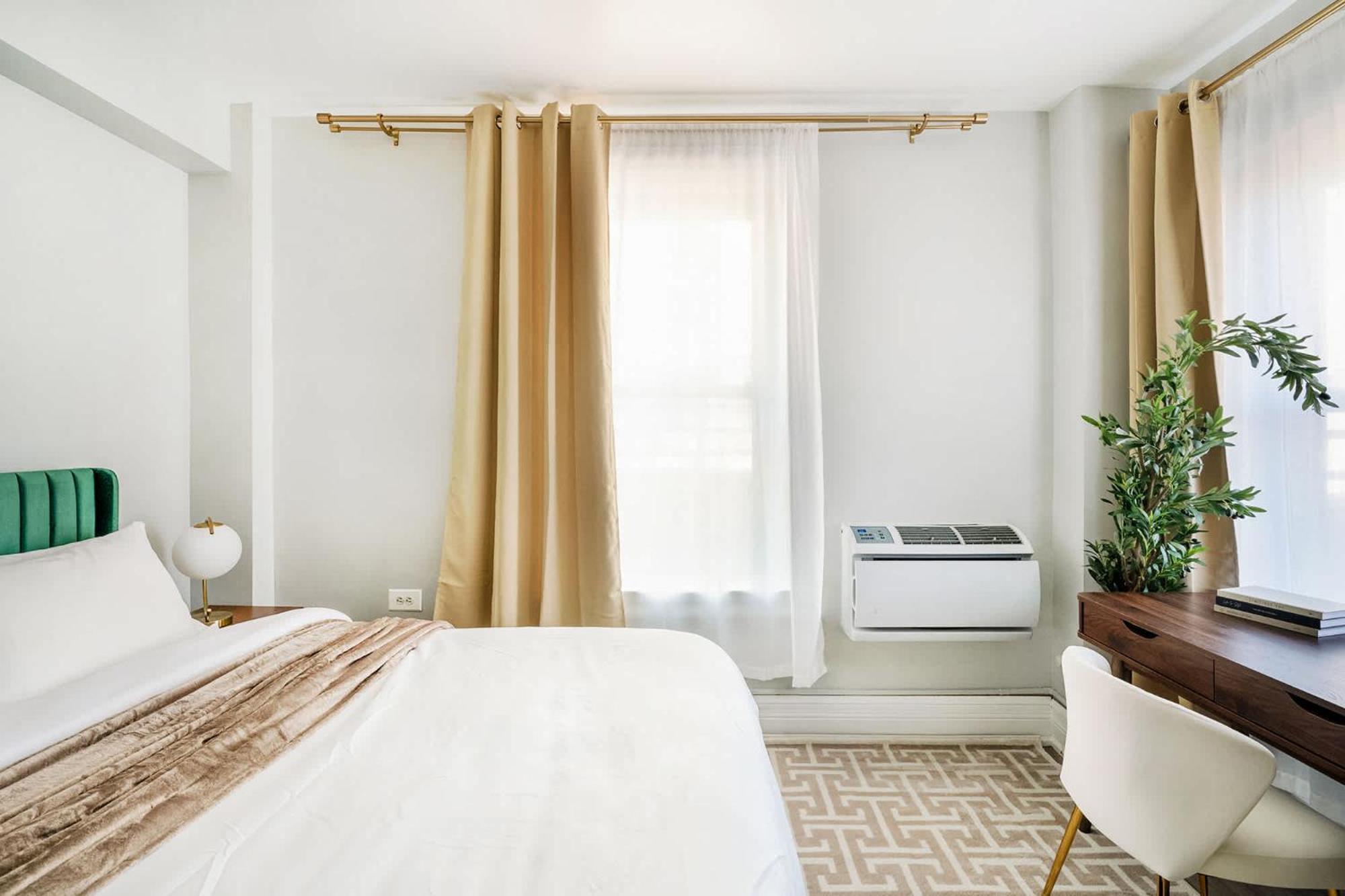 73-1504 Newly Reno Uws Doorman Gym Laundry Apartment *