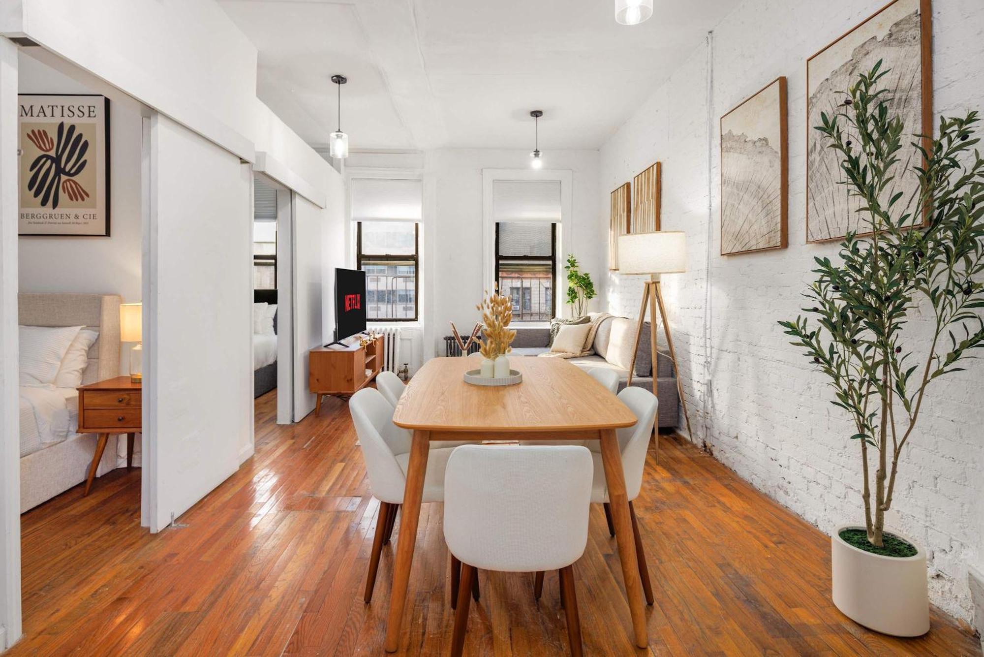Timeless Charm Rustic 2br Hideaway In Nyc New York