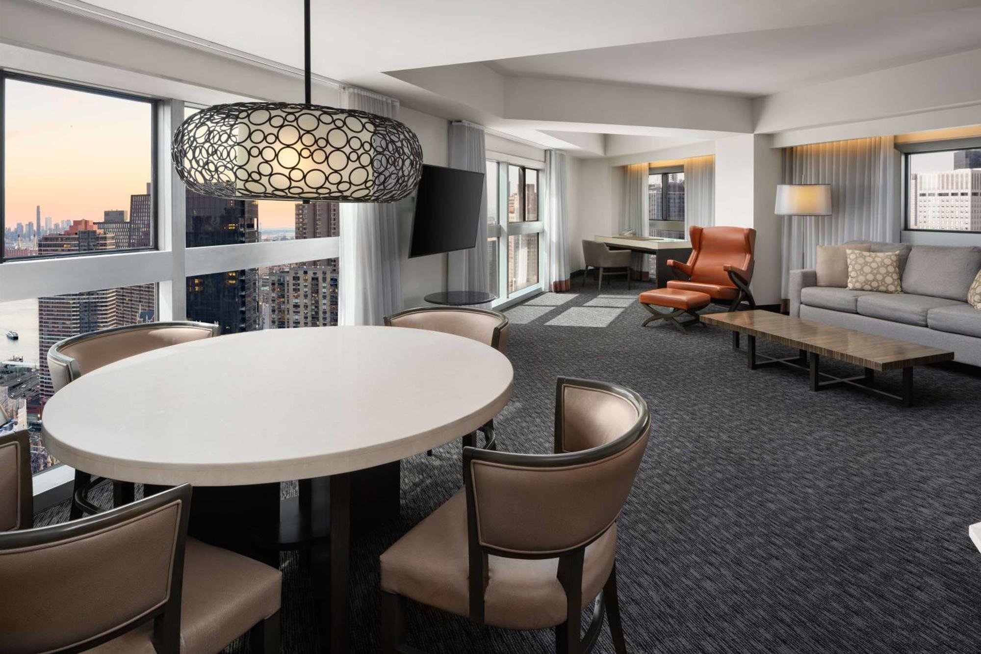 Millennium Hilton One Un Plaza Hotel New York