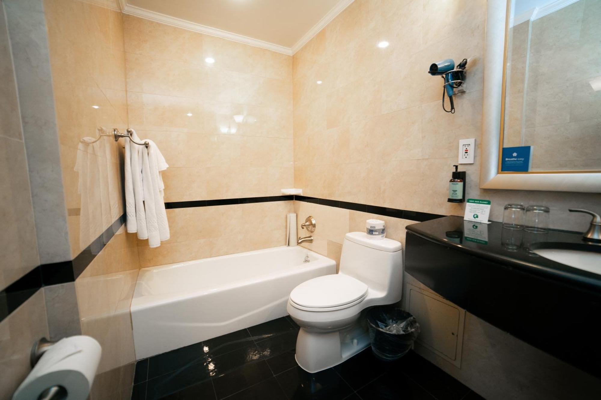 Hotel Stanford 3*
