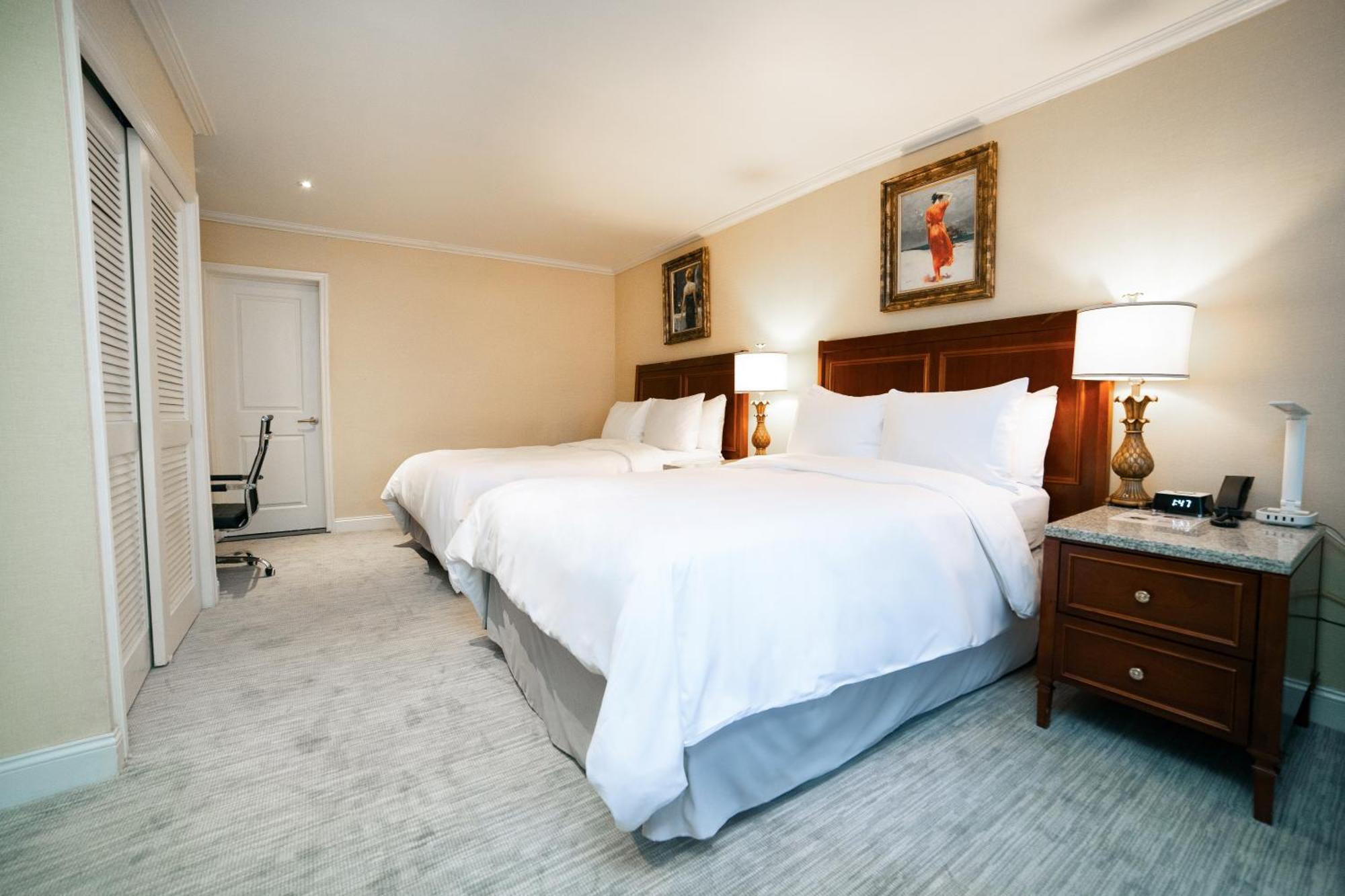 Stanford Hotel 3*