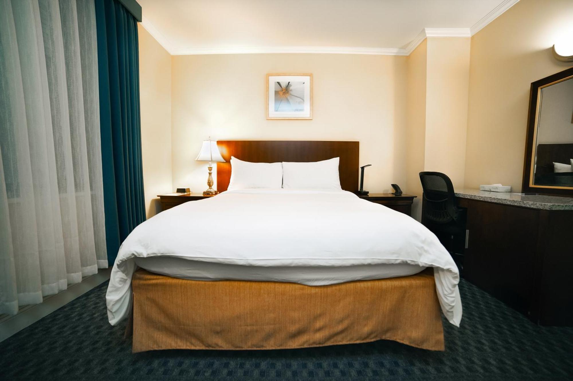 Stanford Hotel 3*