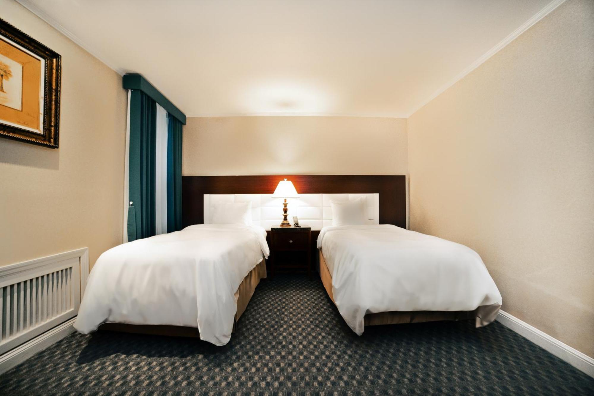 Stanford Hotel 3*