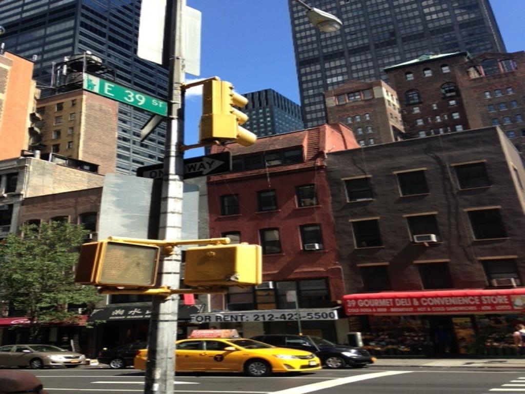 Studio - 39th Street Apartment New York