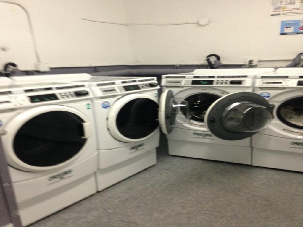 Studio - 39th Street Apartment