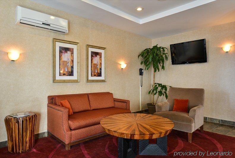 Express Staten Island West, An Ihg Hotel New York