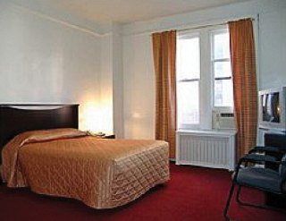 Hotel Latham *