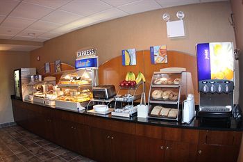 Express Staten Island West, An Ihg 3* New York