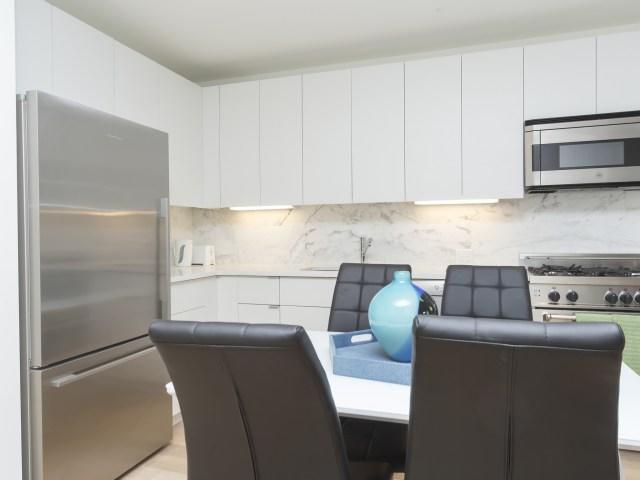 Times Square Luxury Suites Apartment
