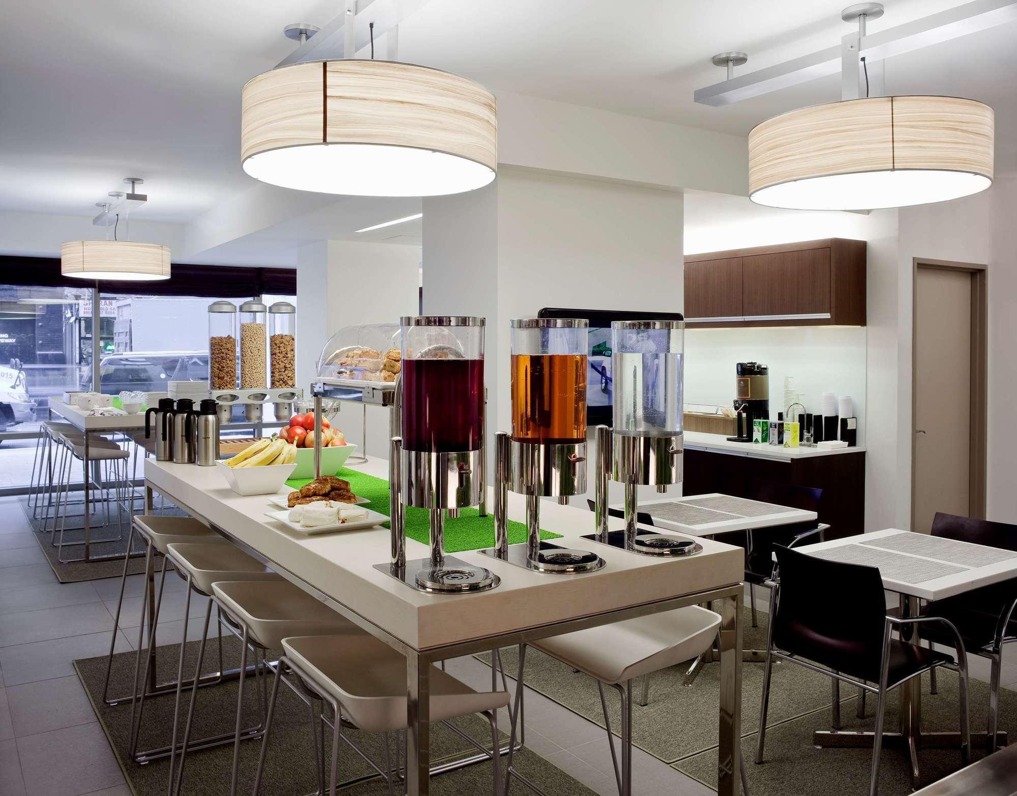 Element Times Square West Hotel 4*