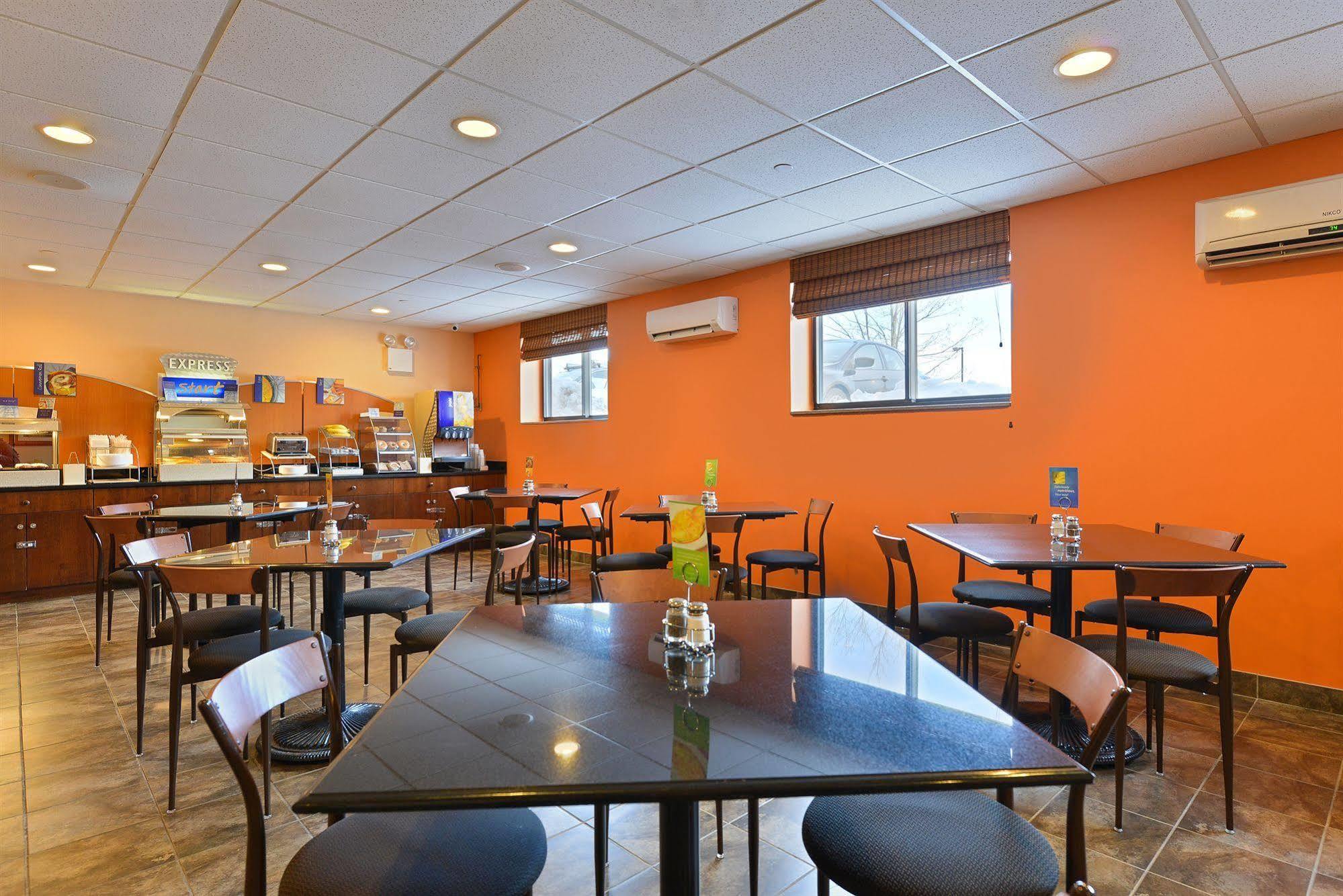 Express Staten Island West, An Ihg New York