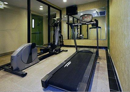 Hotel Quality Jamaica Airtrain