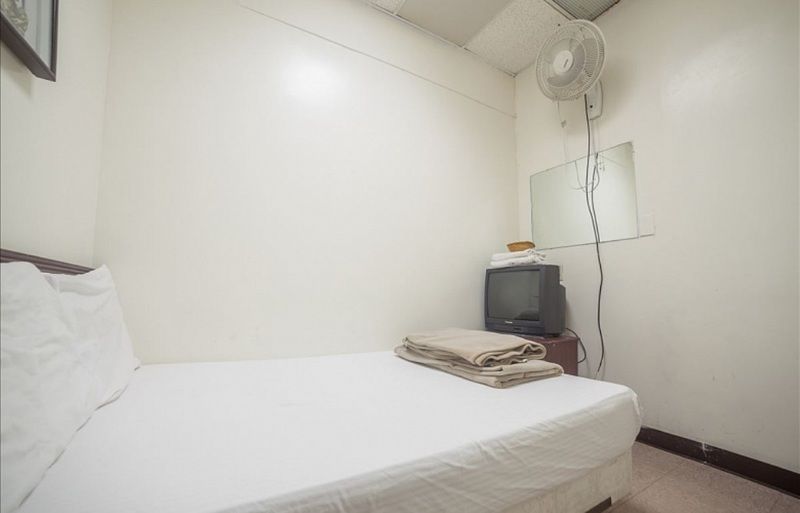 Bowery Grand Hostel