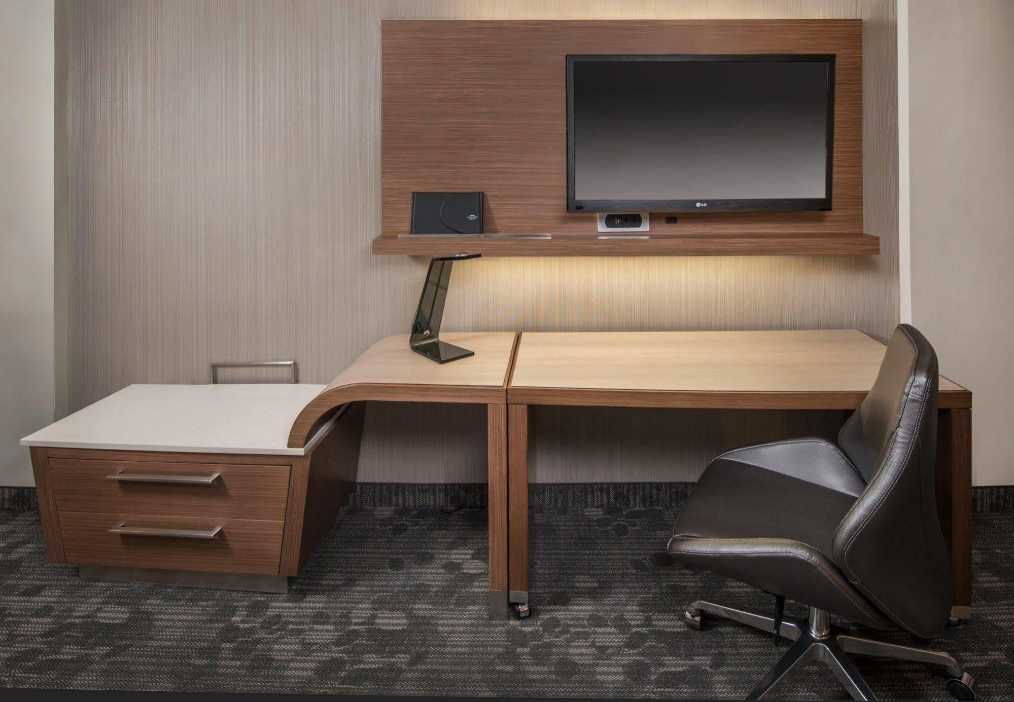 Hotel Courtyard By Marriott Queens/fresh Meadows 3*