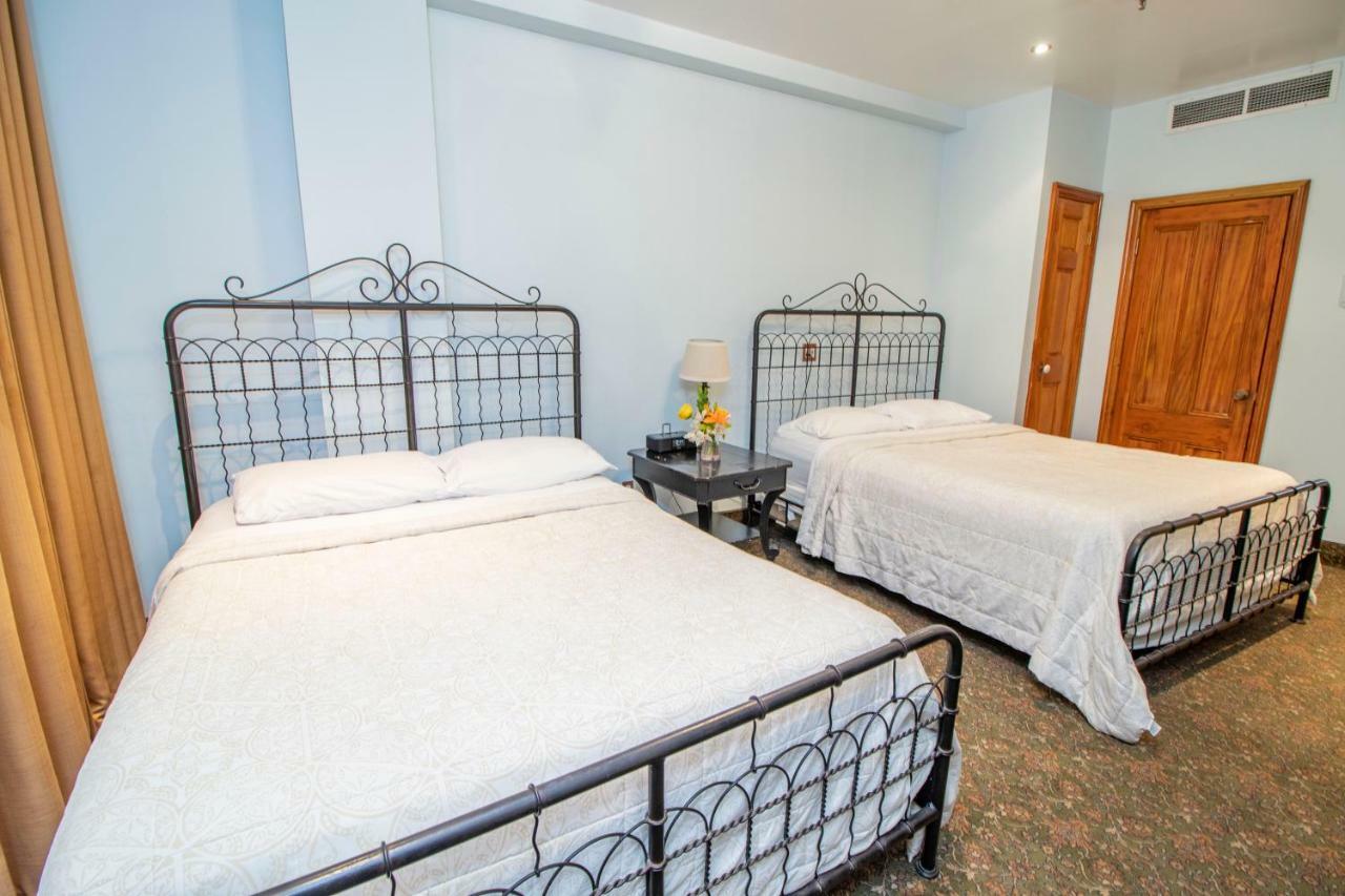 The Historic Blue Moon - Nyc 4*